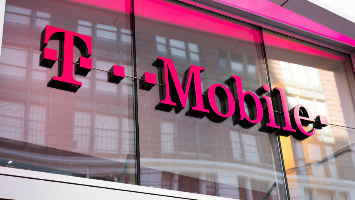 DawentsIT: T-Mobile confirms data breach, says 47.8 million people affected-