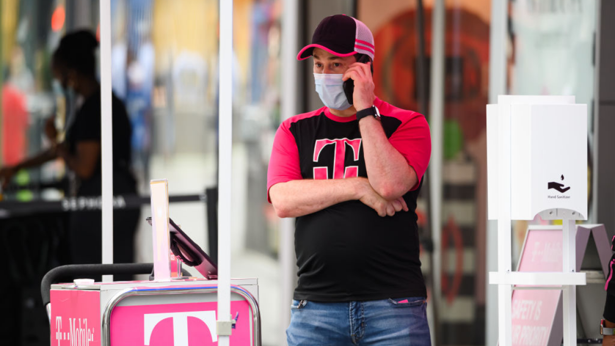DawentsIT: You’re a T-Mobile customer? Here’s What To Do After That Massive Hack-