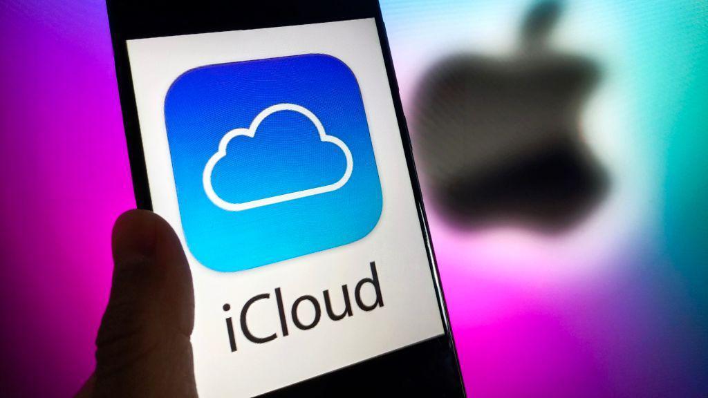 DawentsIT: Apple Accused of Forcing Millions to Overpay For iCloud