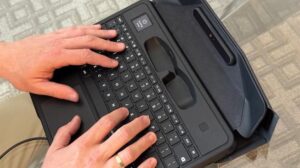 DawentsIT: The Spacetop G1: The World's First Screenless Laptop